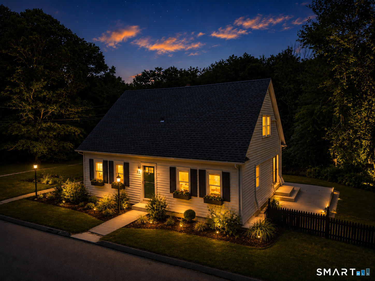 52 Walnut Hill Road East Lyme, CT 06333 - Photo 12 of 34
