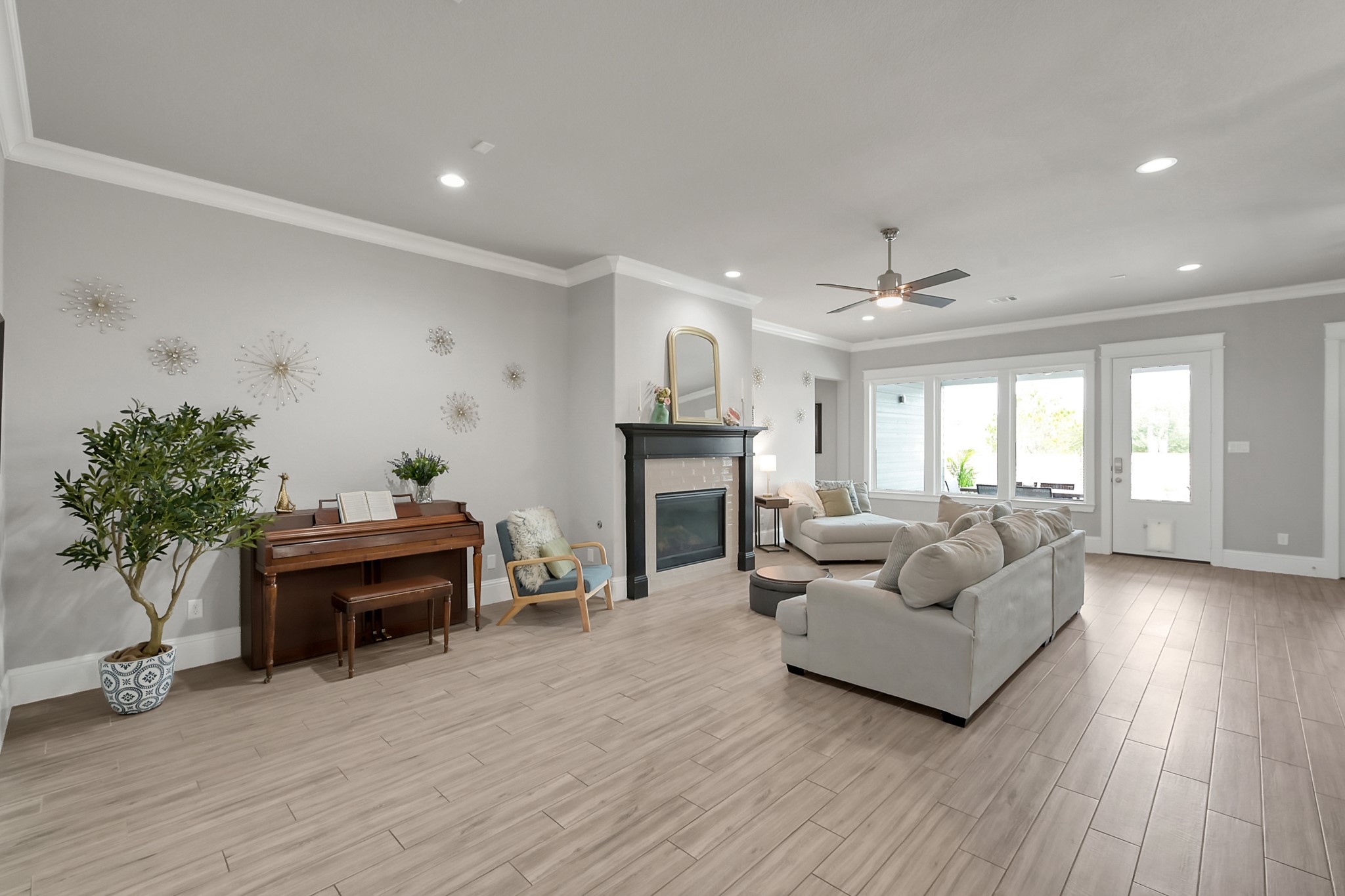 2223 Pintail Lane Conroe, TX 77384 - Photo 6 of 39