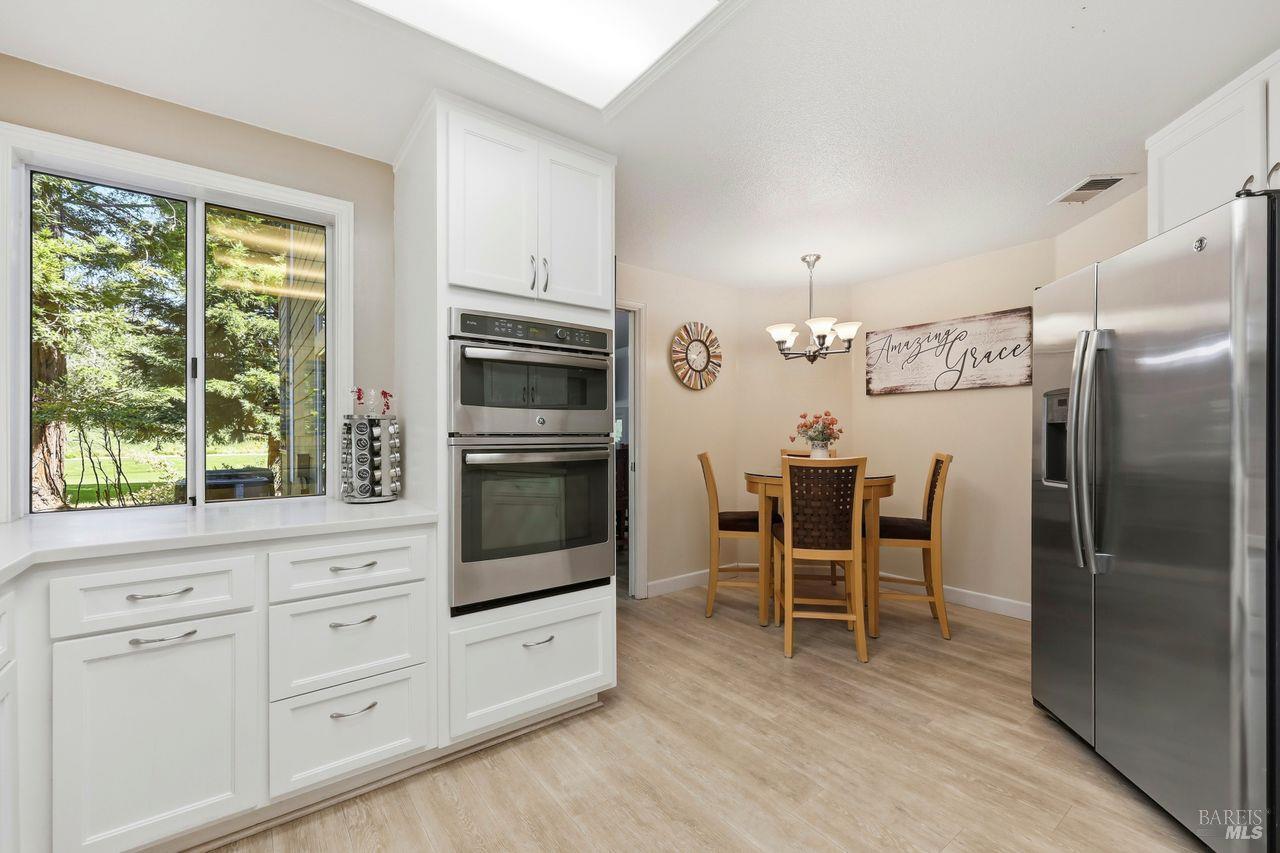 2092 Stonefield Lane Santa Rosa, CA 95403 - Photo 13 of 44