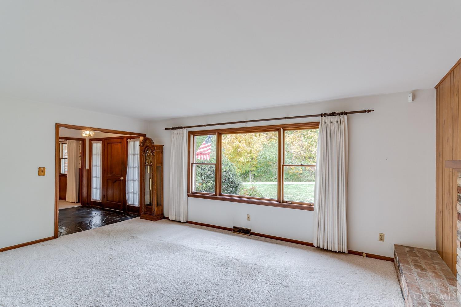 6975 Lawyer Road Cincinnati, OH 45244 - Photo 4 of 38 Gallery Image 4