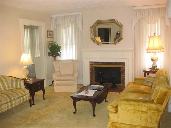 43 Shirley Road Waltham, MA 02452 - Photo 5 of 14 Gallery Image 5