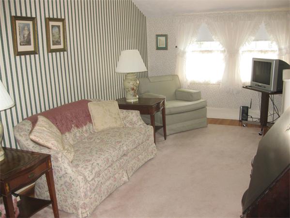 43 Shirley Road Waltham, MA 02452 - Photo 8 of 14 Gallery Image 8
