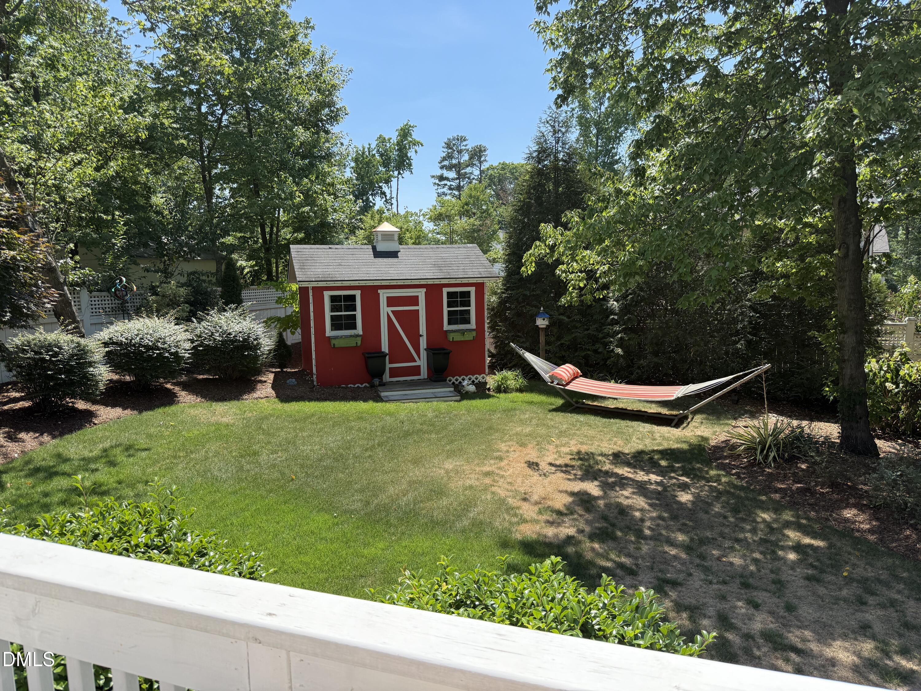 807 Temple Street Raleigh, NC 27609 - Photo 5 of 10