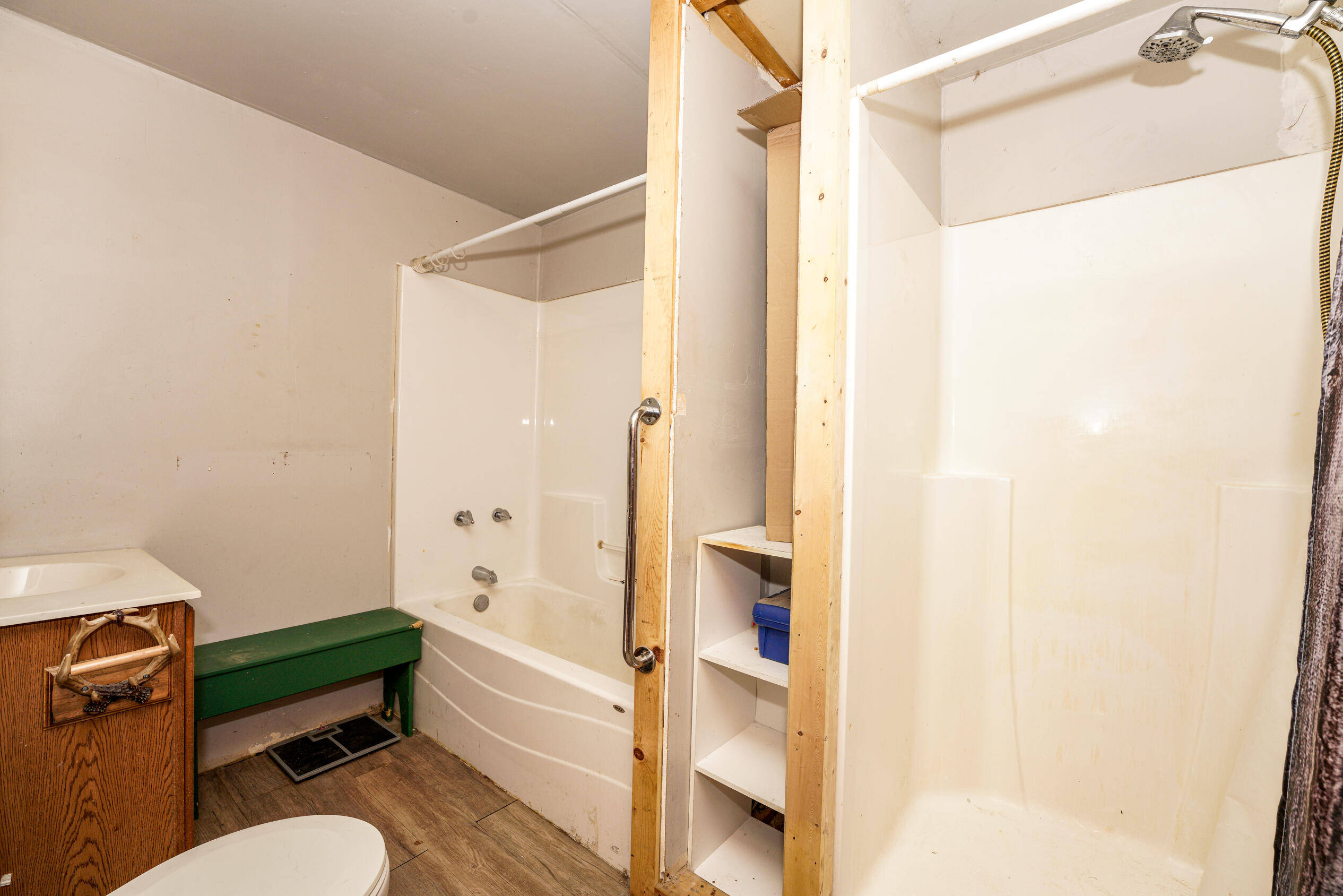 W8320 Springwood Lane Delavan, WI 53115 - Photo 13 of 25 Main Full Bath