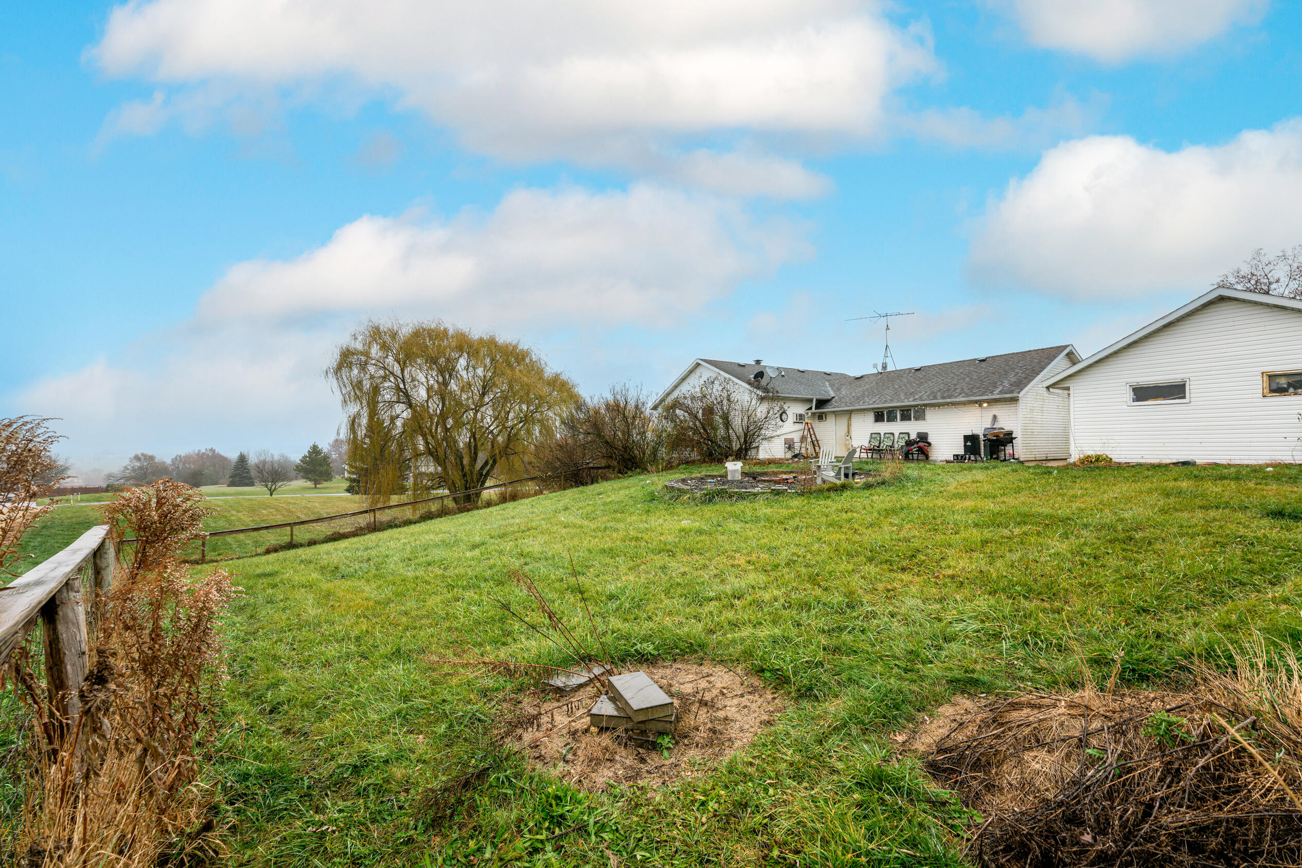 W8320 Springwood Lane Delavan, WI 53115 - Photo 18 of 25 Photo (7)