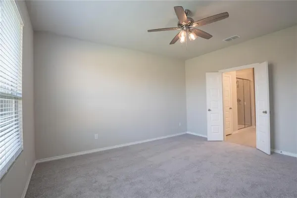 $2,100 | 951 Hurstwood Drive, Van Alstyne, TX 75495