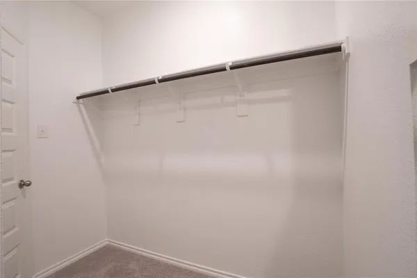 $2,100 | 951 Hurstwood Drive, Van Alstyne, TX 75495