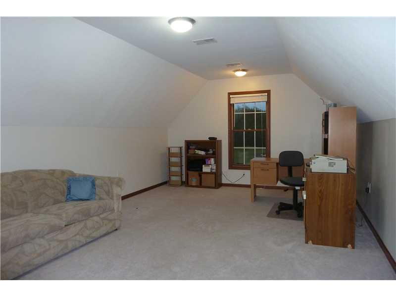 344 Cowpath Road Aliquippa, PA 15001 - Photo 22 of 25 Family Room.