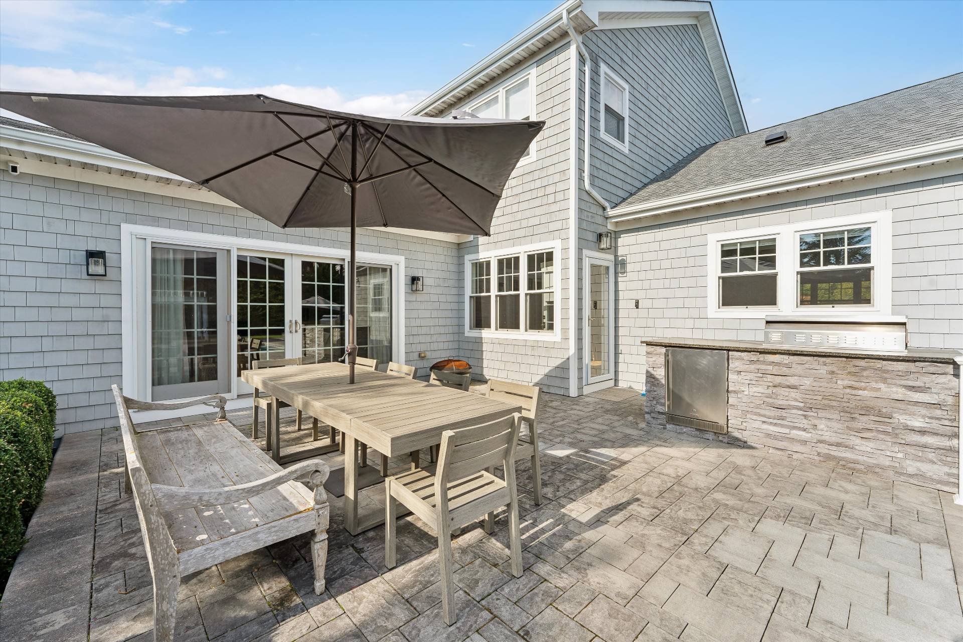 1 Fall Court Southampton, NY 11968 - Photo 27 of 29