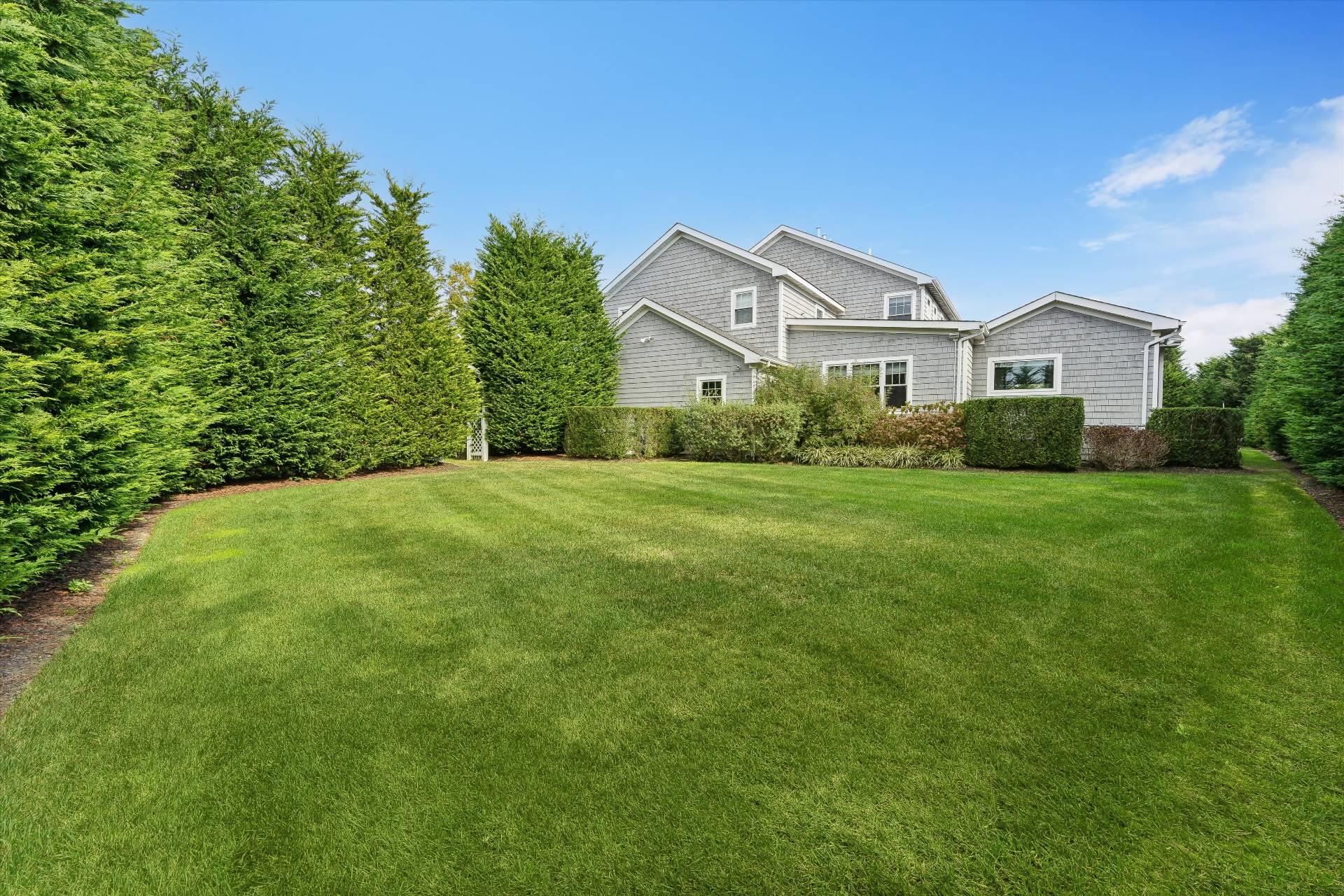 1 Fall Court Southampton, NY 11968 - Photo 29 of 29