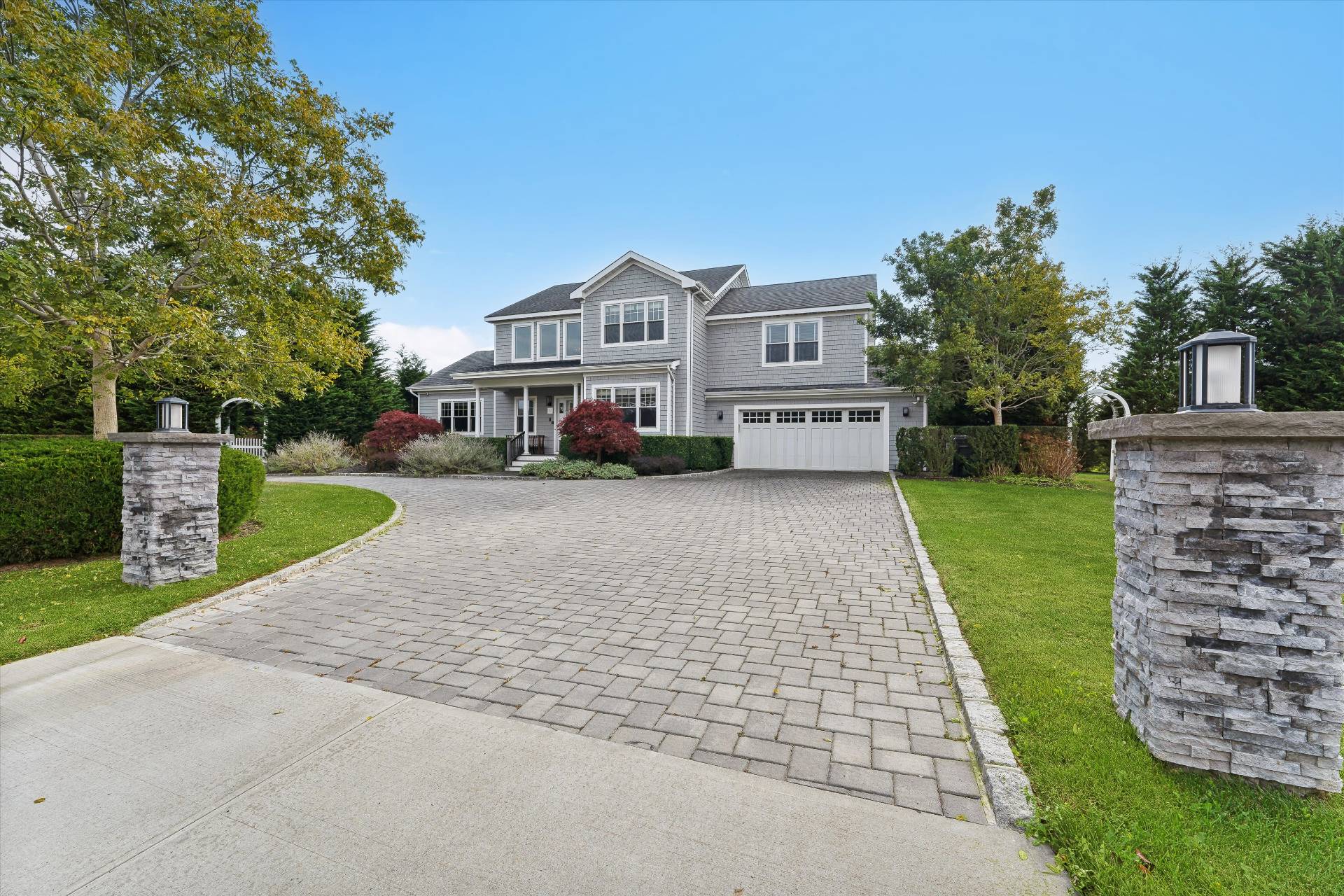 1 Fall Court Southampton, NY 11968 - Photo 3 of 29