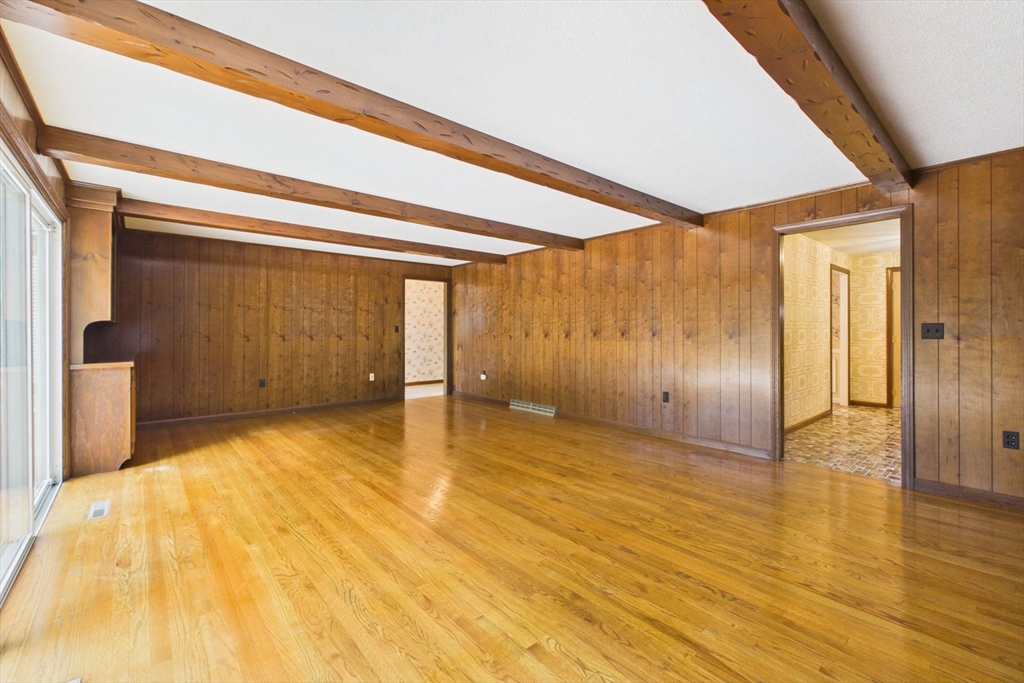 500 Inverness Lane Longmeadow, MA 01106 - Photo 13 of 41