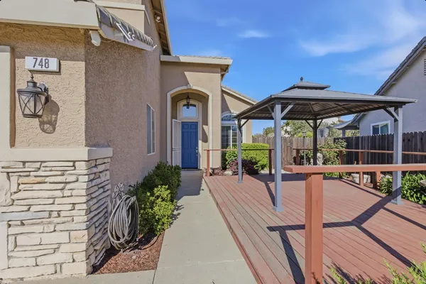 $694,988 | 748 Swallowview Court, Lincoln, CA 95648