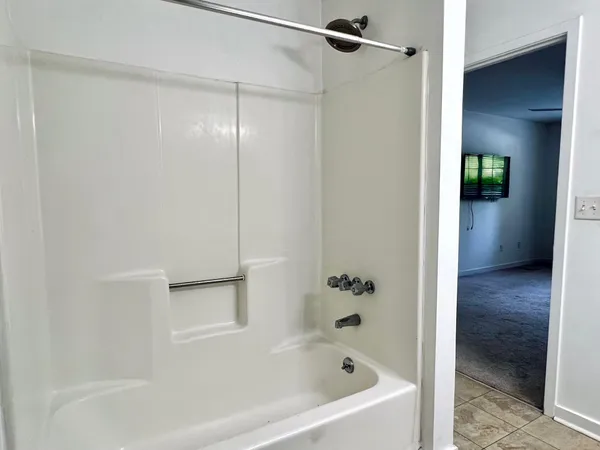 $2,200 | 352 Sandpiper Drive, Unit G, Mount Pleasant, SC 29464