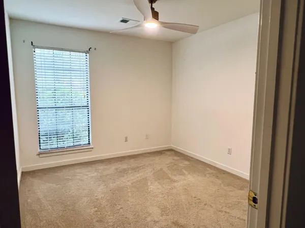 $2,200 | 352 Sandpiper Drive, Unit G, Mount Pleasant, SC 29464