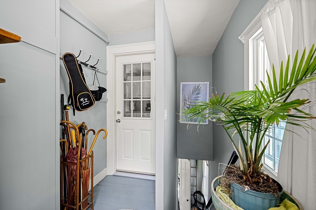 376 Main Street, Unit 4 Amesbury, MA 01913 - Photo 14 of 33