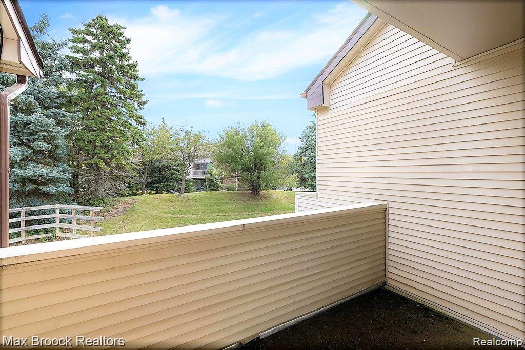 6700 Ridgefield Circle, Unit 204 West Bloomfield, MI 48322 - Photo 14 of 15