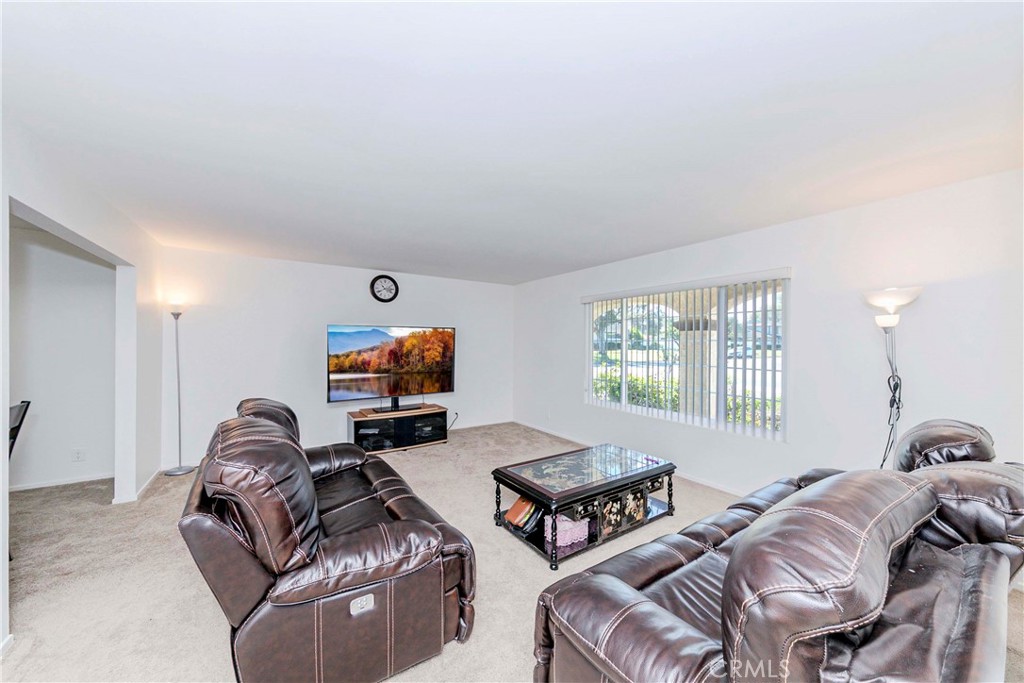 2401 El Portal Way Oxnard, CA 93035 - Photo 13 of 62