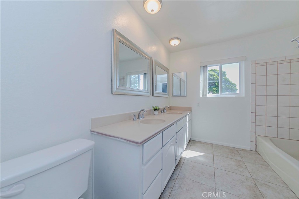 2401 El Portal Way Oxnard, CA 93035 - Photo 20 of 37