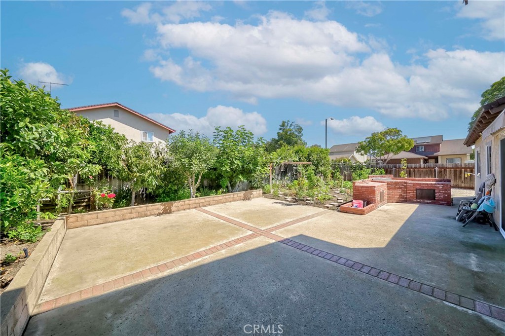 2401 El Portal Way Oxnard, CA 93035 - Photo 26 of 37