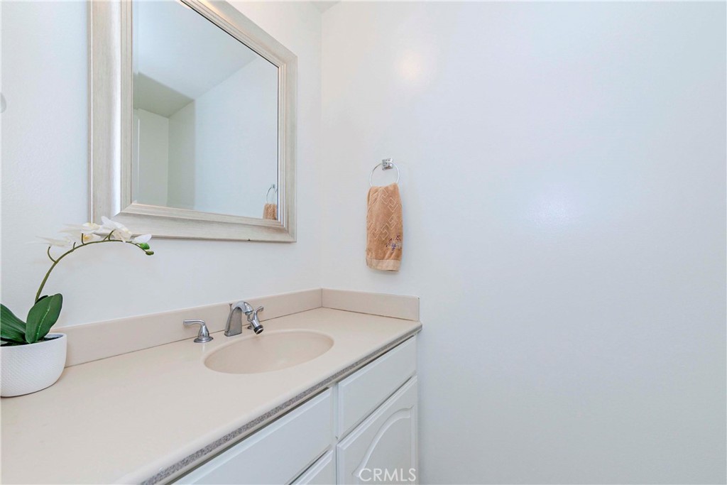 2401 El Portal Way Oxnard, CA 93035 - Photo 26 of 62