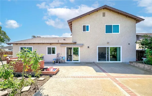 $1,059,000 | 2401 El Portal Way, Oxnard, CA 93035