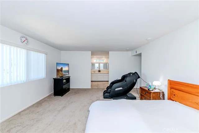 $1,170,000 | 2401 El Portal Way, Oxnard, CA 93035