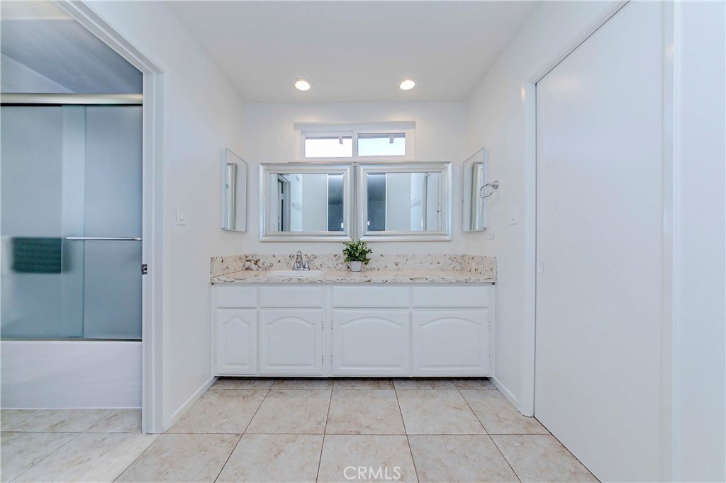 2401 El Portal Way Oxnard, CA 93035 - Photo 34 of 62