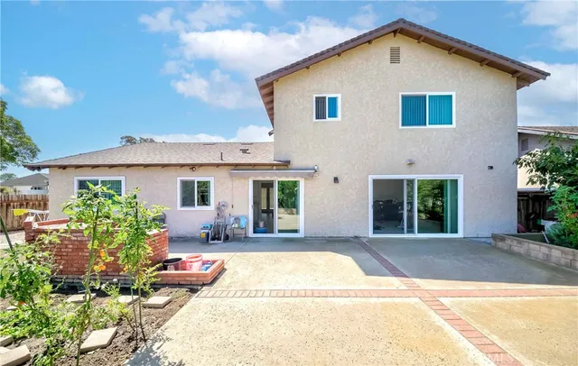 $1,170,000 | 2401 El Portal Way, Oxnard, CA 93035