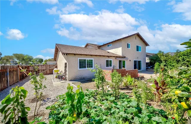 $1,170,000 | 2401 El Portal Way, Oxnard, CA 93035