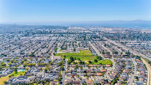 $1,170,000 | 2401 El Portal Way, Oxnard, CA 93035