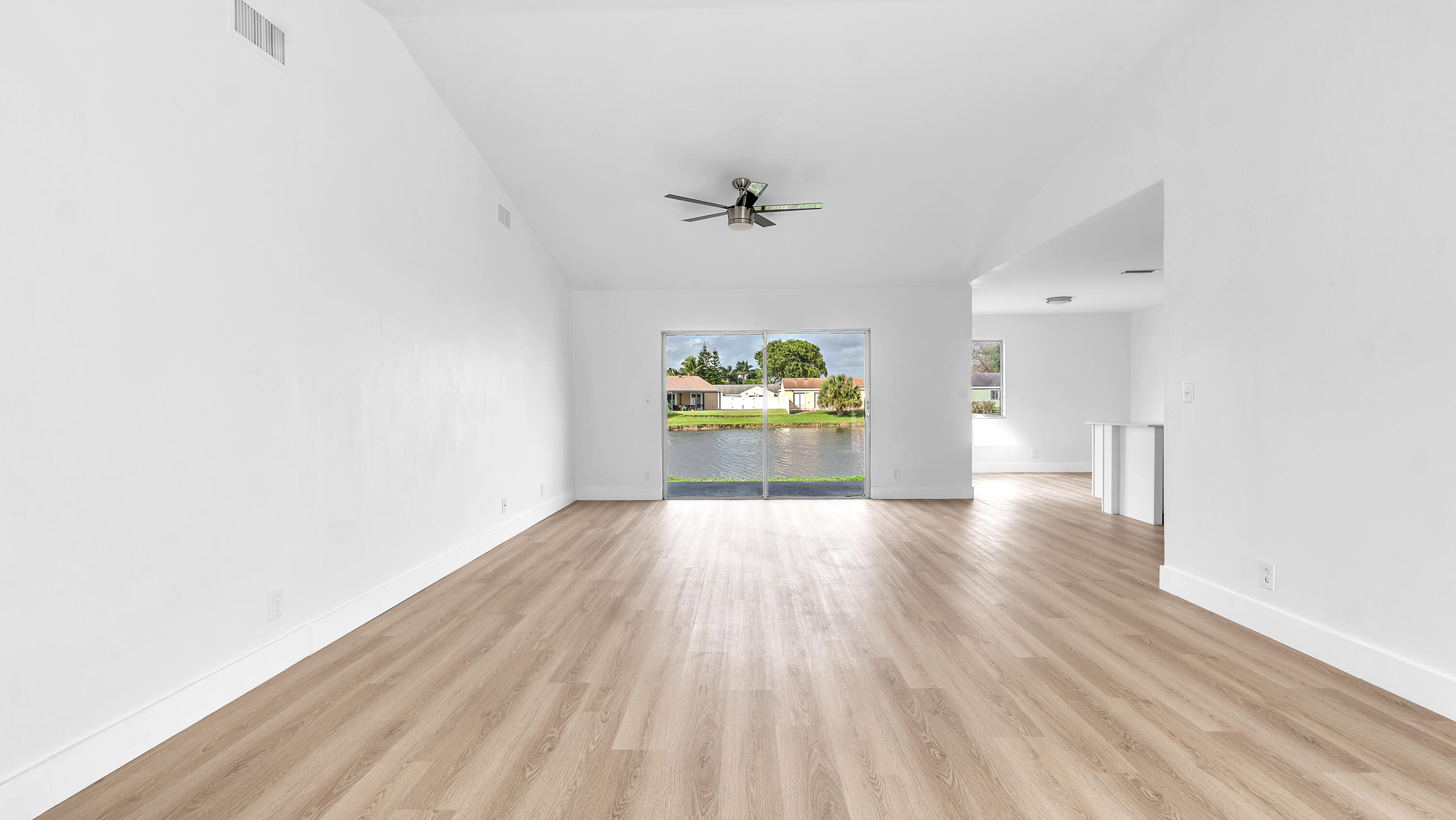 18989 Cloud Lake Circle Boca Raton, FL 33496 - Photo 6 of 36 VBA08614