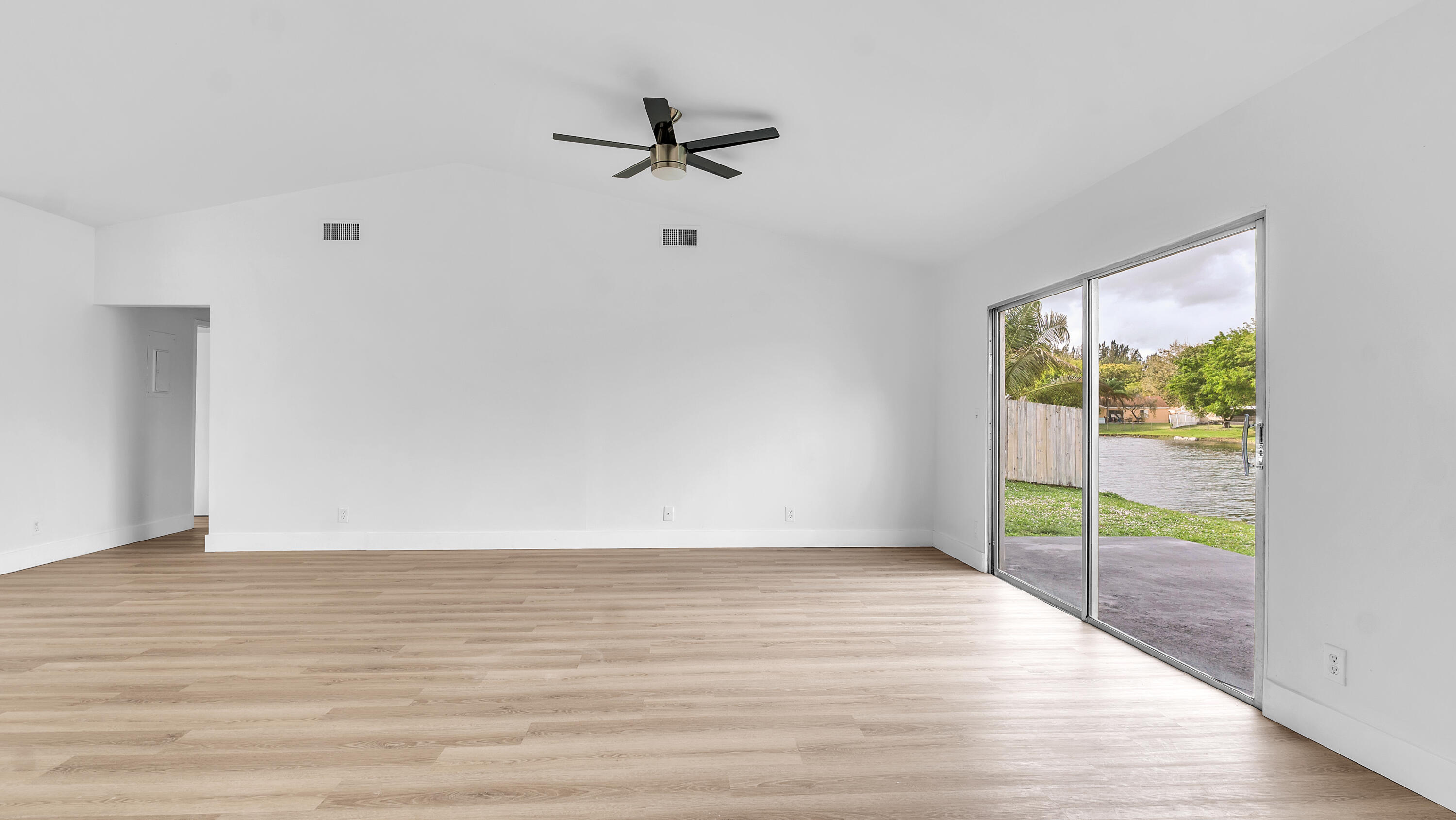 18989 Cloud Lake Circle Boca Raton, FL 33496 - Photo 9 of 36 VBA08623