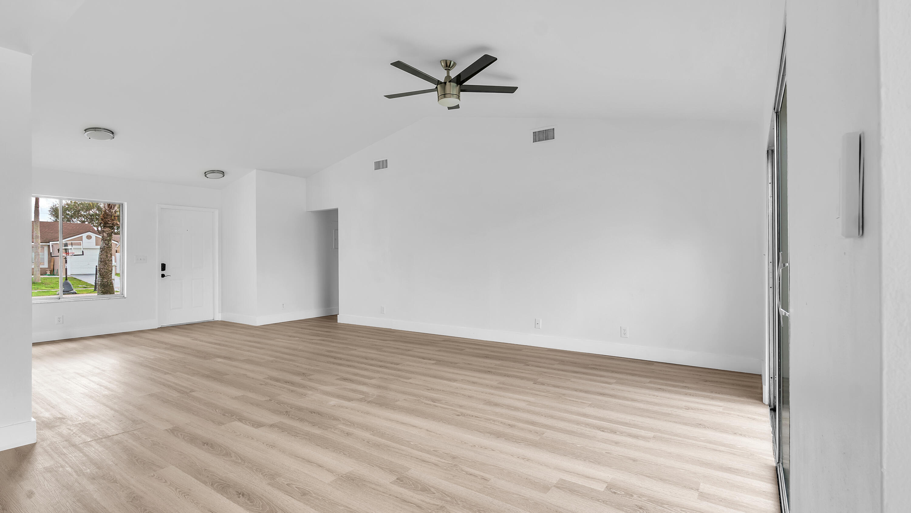 18989 Cloud Lake Circle Boca Raton, FL 33496 - Photo 10 of 36 VBA08626