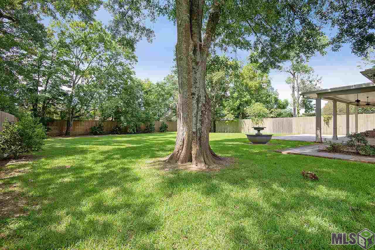 16054 Tiger Bend Road Baton Rouge, LA 70817 - Photo 3 of 17 Gallery Image 3