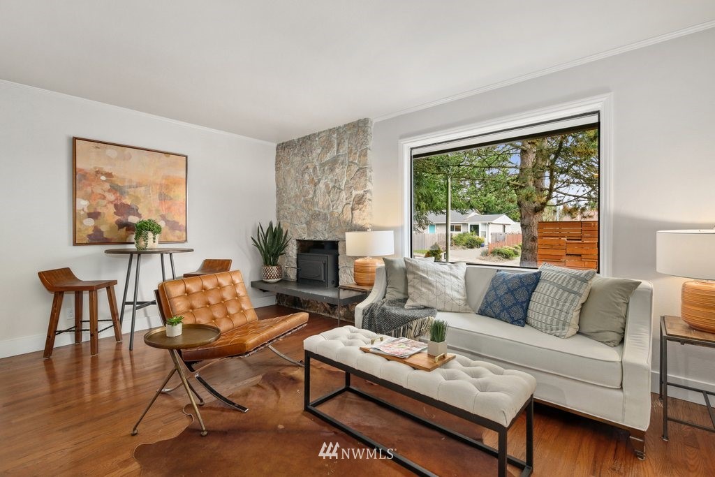 3115 Southwest Roxbury Street Seattle, WA 98126 - Photo 2 of 25 Gallery Image 2