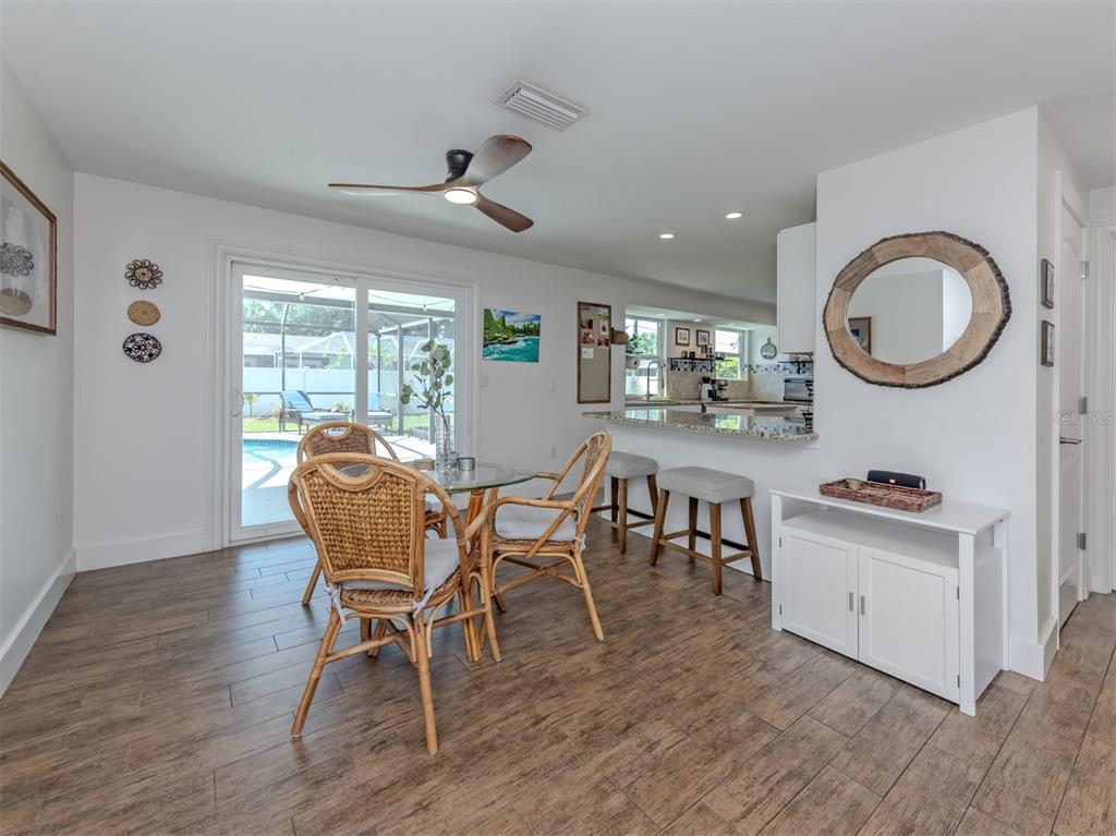 381 Falkland Road Venice, FL 34293 - Photo 9 of 41