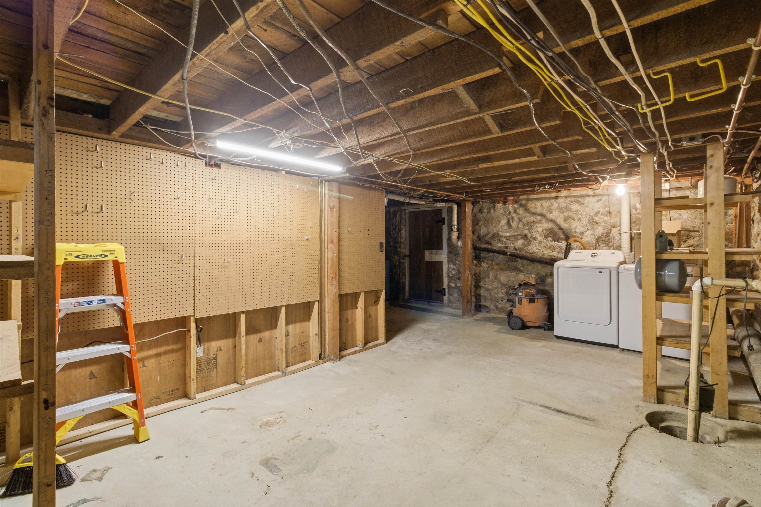 302 Prospect Street Bennington, VT 05201 - Photo 25 of 34