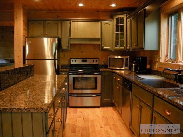 1036 Buckeye Ridge Road Beech Mountain, NC 28604 - Photo 17 of 24 Gallery Image 17