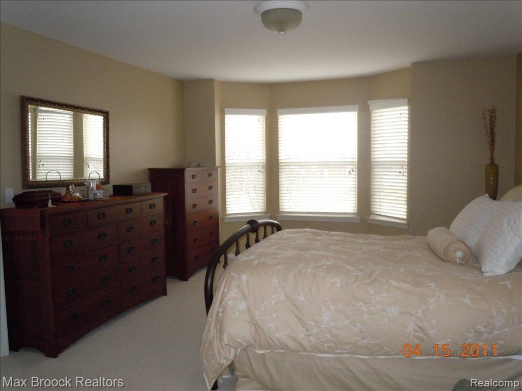 2564 Brilliance Rochester, MI 48309 - Photo 10 of 21 Master Bedroom