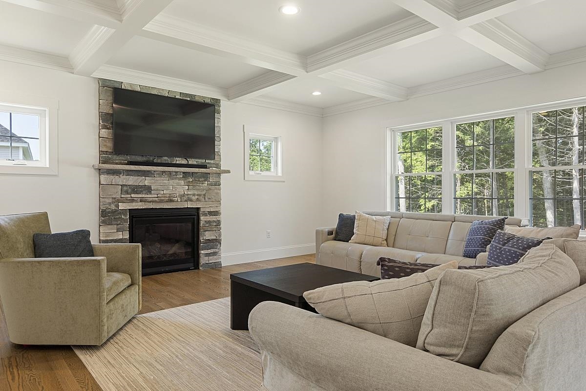 18 Glendenin Road Windham, NH 03087 - Photo 11 of 40