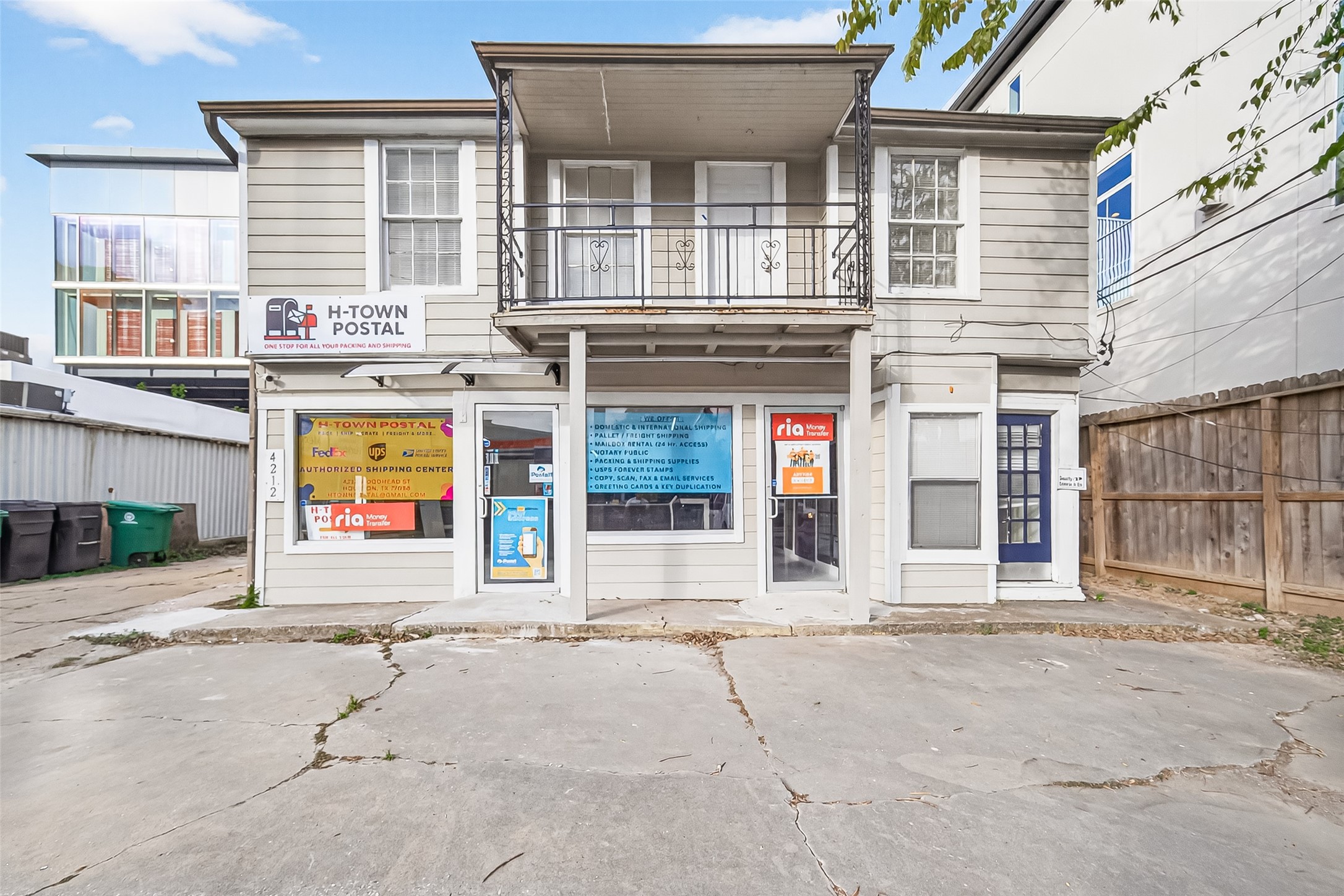 4212 Woodhead Street, Unit 2 Houston, TX 77098 - Photo 3 of 26 a house view with outdoor space