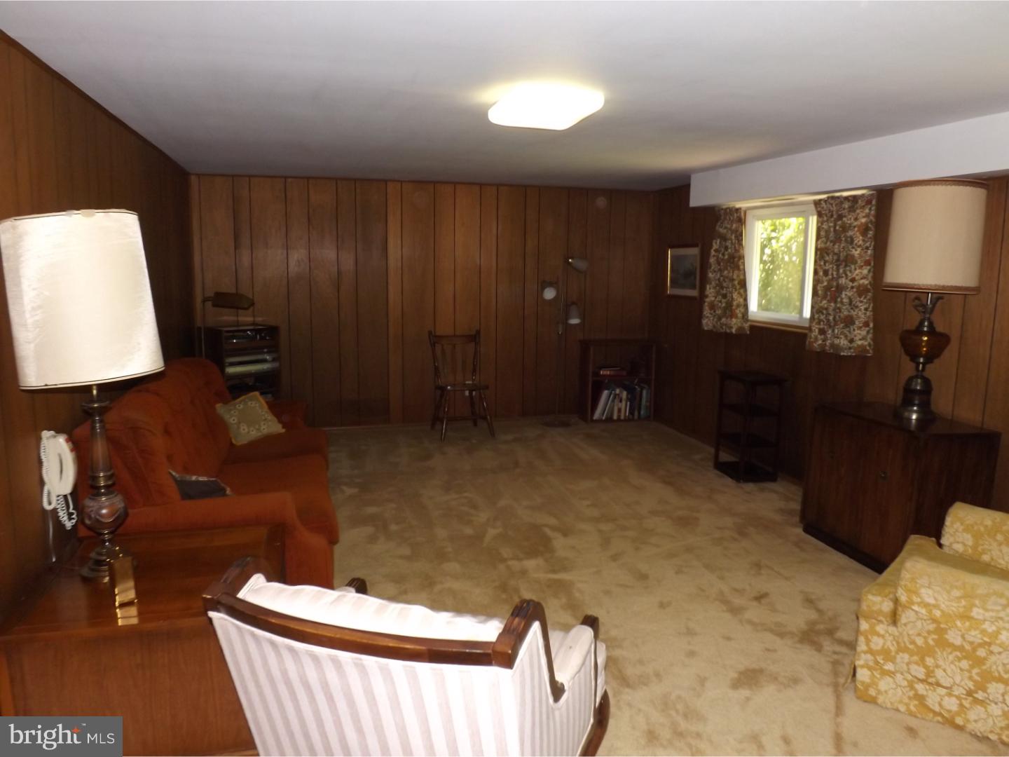 206 Dubois Road Glassboro, NJ 08028 - Photo 14 of 17 Family Room