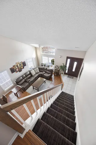 $499,000 | 1300 Chatsworth Lane, Hoffman Estates, IL 60169