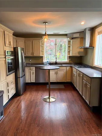 $3,900 | 35 2nd Avenue, Port Jefferson, NY 11777