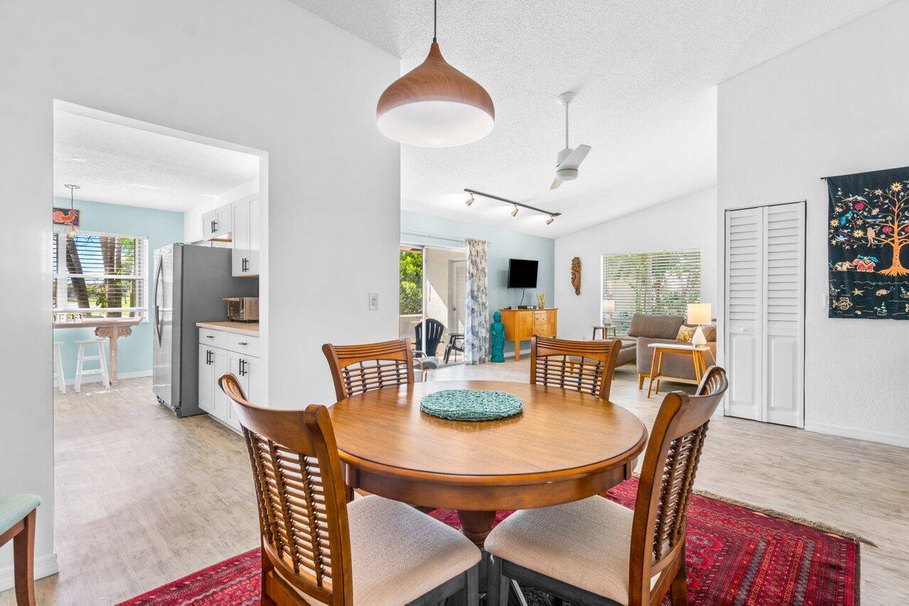 848 Lago Road Delray Beach, FL 33445 - Photo 16 of 36 Dining