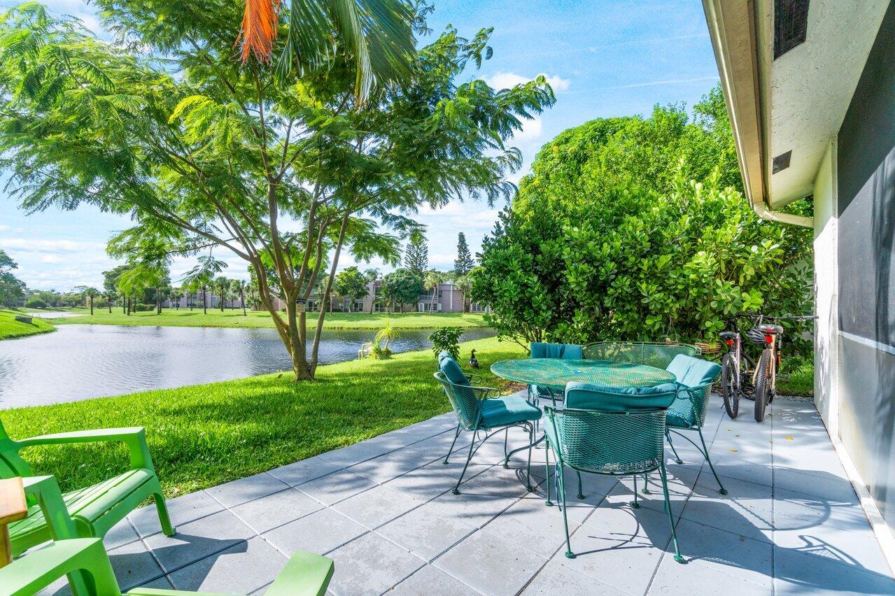 848 Lago Road Delray Beach, FL 33445 - Photo 28 of 36 Patio