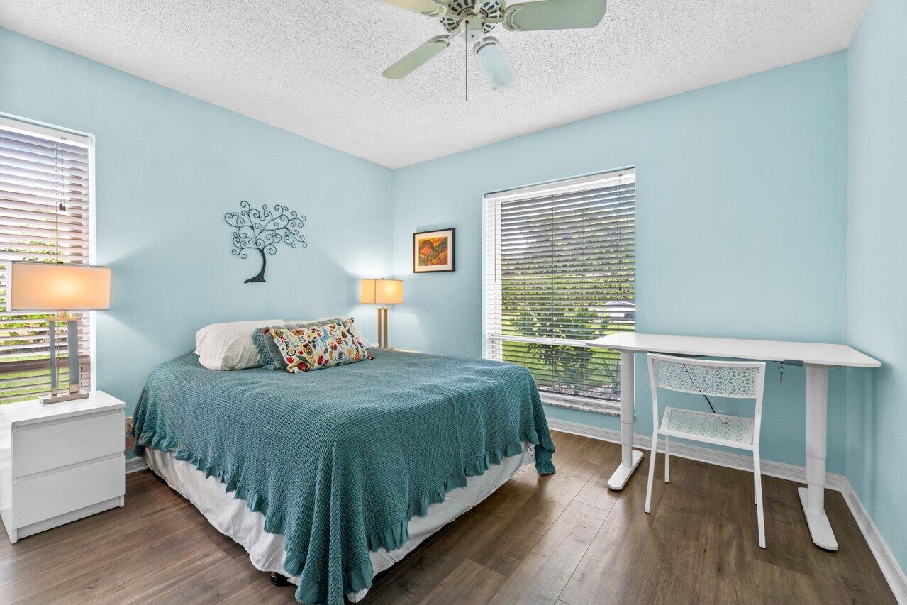 848 Lago Road Delray Beach, FL 33445 - Photo 6 of 36 Guest Bedroom