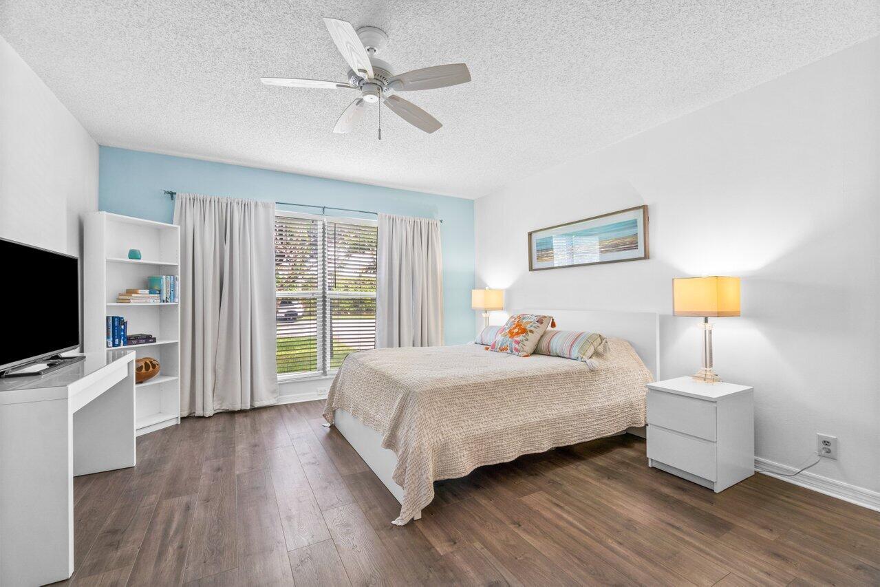 848 Lago Road Delray Beach, FL 33445 - Photo 9 of 36 Primary Bedroom