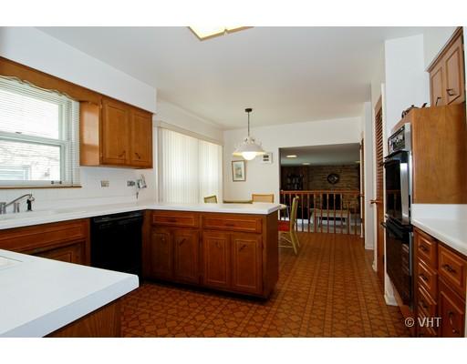 744 Illinois Road Wilmette, IL 60091 - Photo 6 of 16